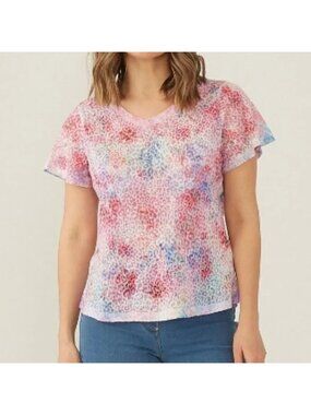 NEW Bellina Pastel Leopard V-Neck Tee - Medium